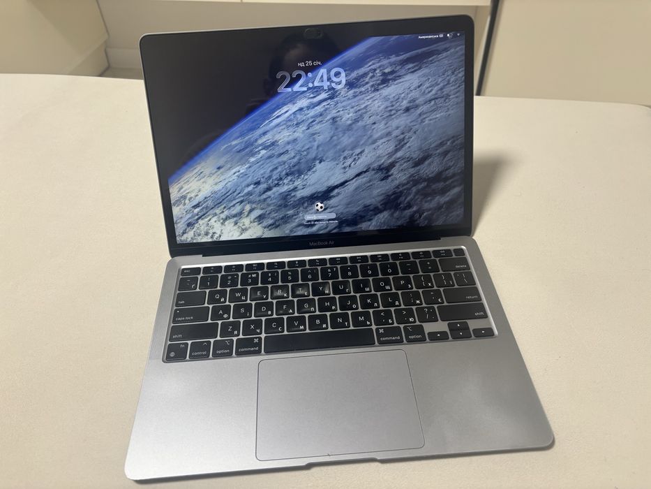 Macbool Air M1 (ідеальний стан)