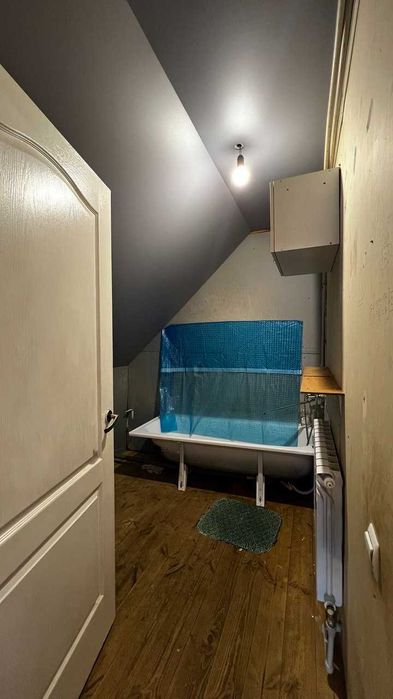 Продам половину будинку на Богунії, овремий двір! Без Комісії!