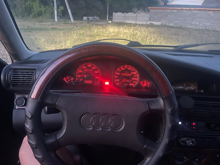 Авто на повному ходу