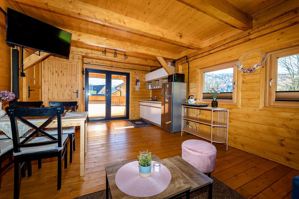 Nowy domek z prywatnym jacuzzi pod samym lasem w Beskidach- dla 4 osób