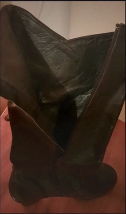 Botas 100% em Pele castanha