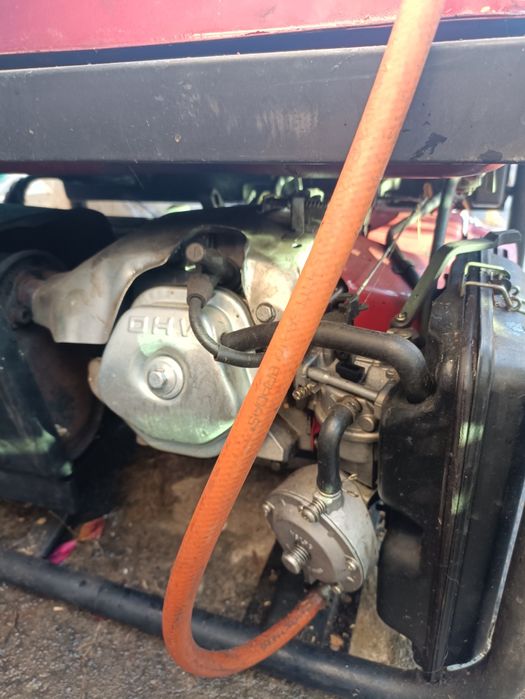 Генератор комбінований бензогазовий Musstang MG6000S-BF 6.5 кВт б/у