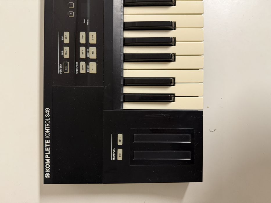 Native instruments Komplete Kontrol s49 mk1