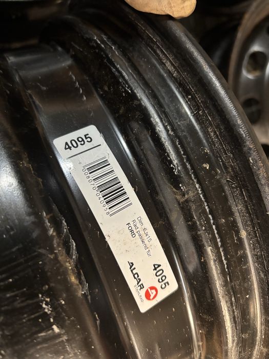 GG212 Felgi stalowe 15” 4x108 Ford czujniki TPMS