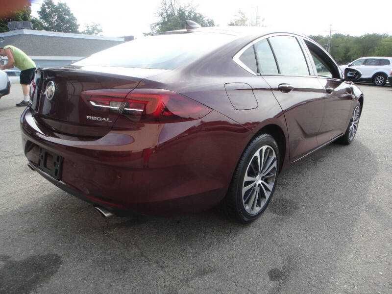 2018 Buick Regal Sportback Essence