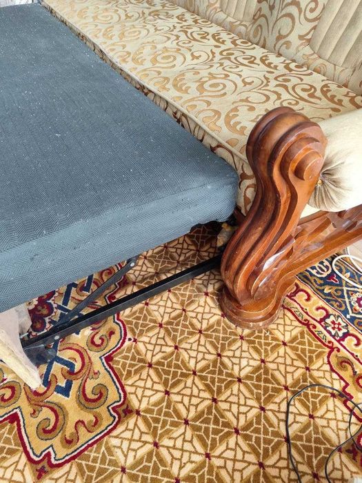 Диван раскладной  б\у