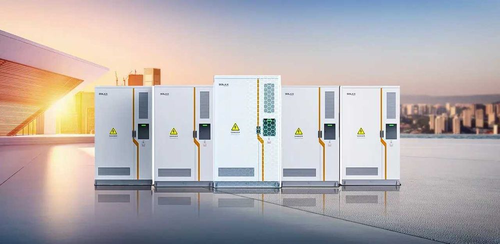 Автономні акумуляторні системи Solax TRENE-P100B215 100 кВт215 кВт·год