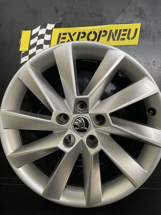 Jantes originais Skoda 17 5x112 Octavia Superb III