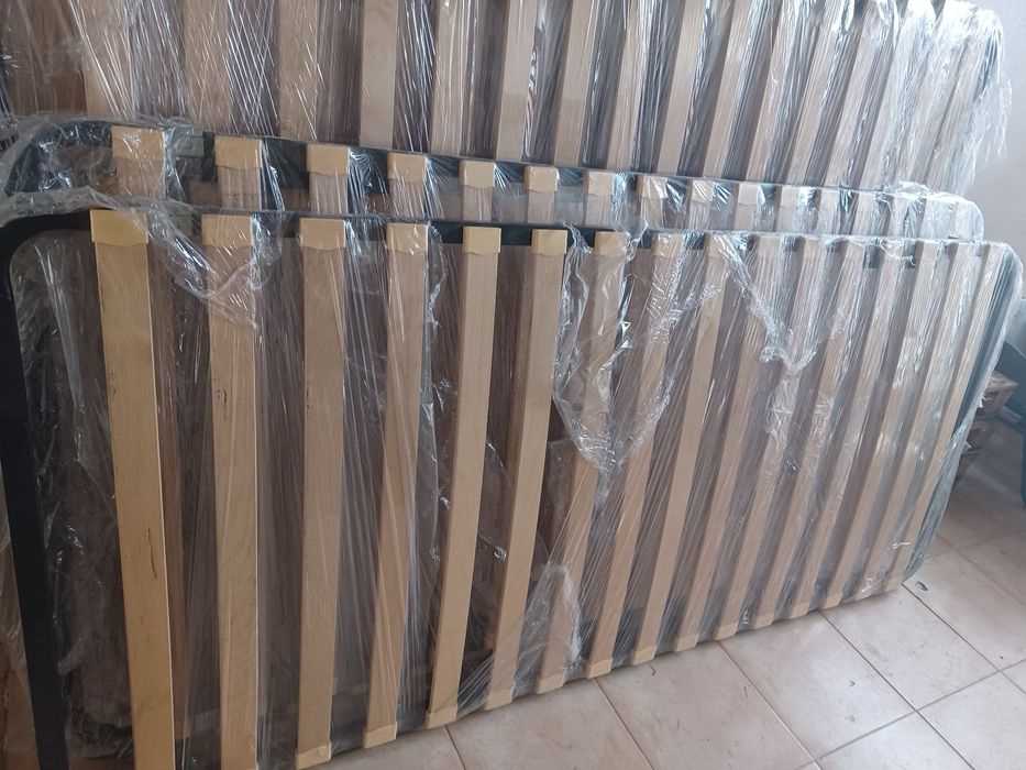 Cama estrado single