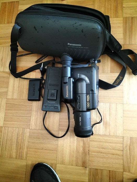 Filmadora panasonic modelo VW-CB70