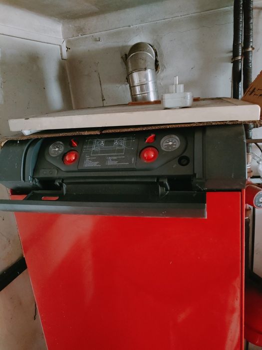 Caldeira a gasóleo e reservatório 700l