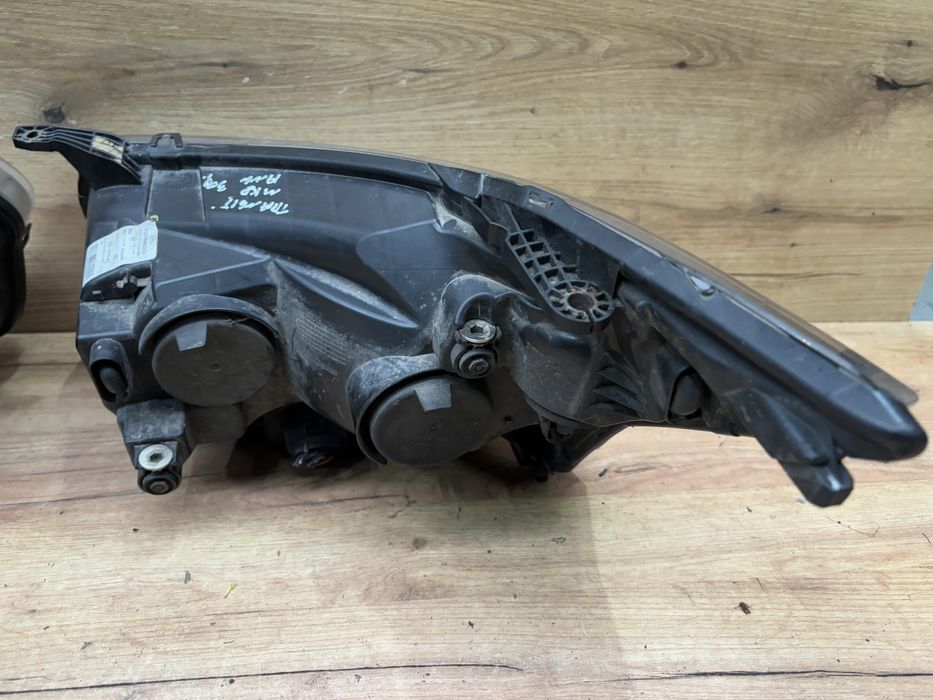 lampa/reflektor przedni lewy prawy ford transit mk8
