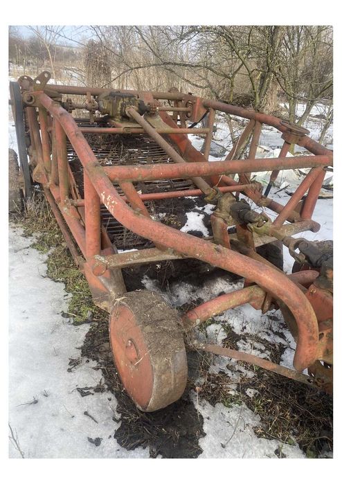 Продам картоплесаджалку та картоплекопалку .прицеп тракторний 2 птс4