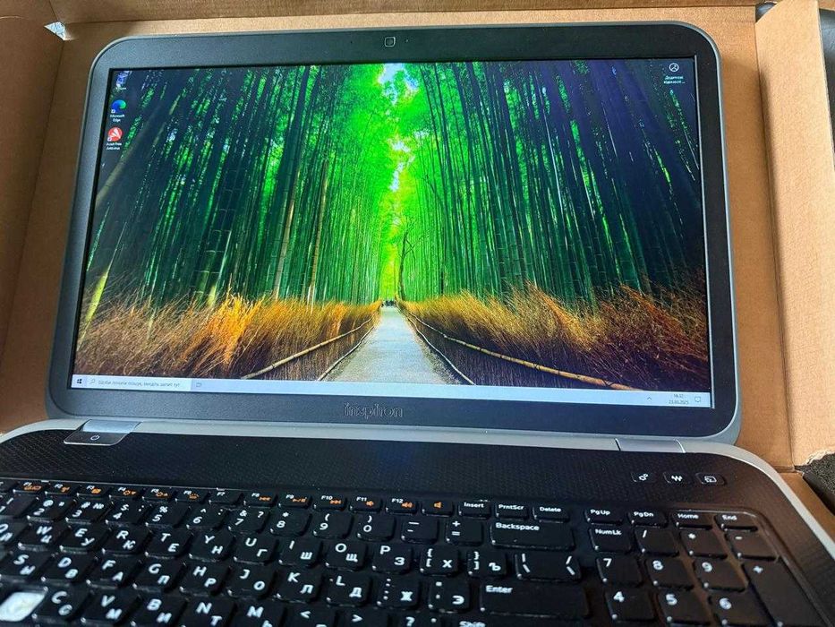 Игровой ноутбук Dell Inspiron 7720 / 17.3" (1920x1080)