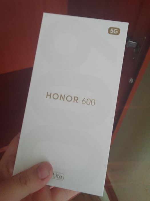 Telefon honor 600