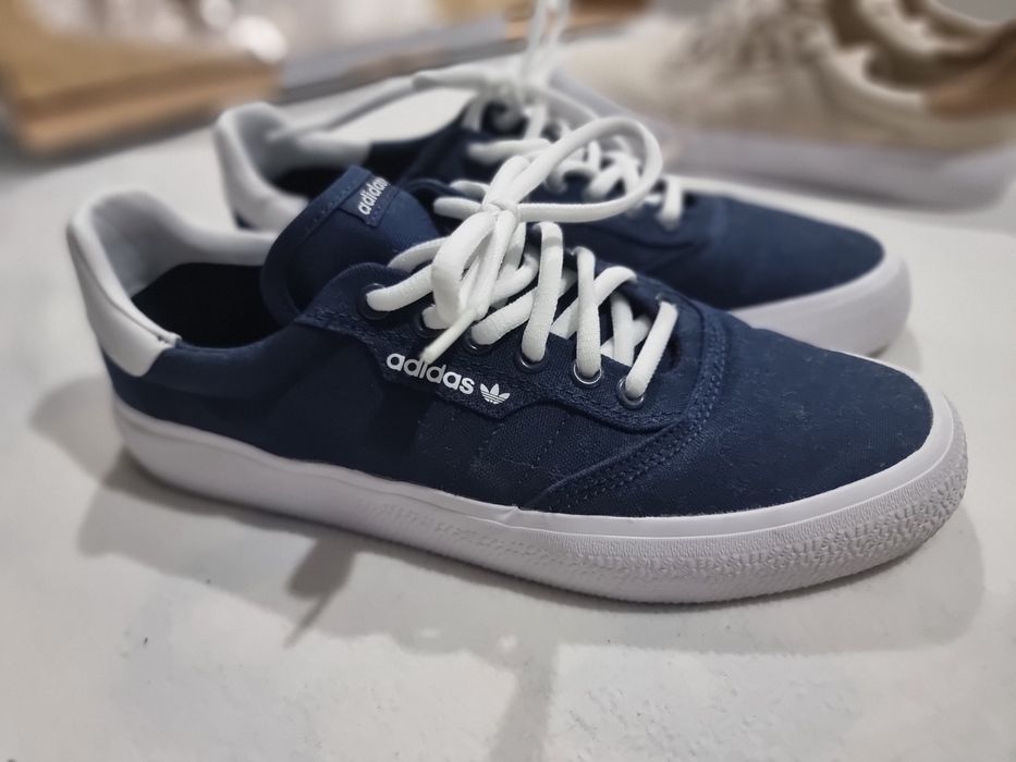 Tenis adidas no42