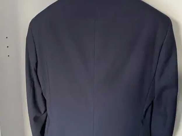 Garnitur ze spodniami firmy Vestito Granatowy