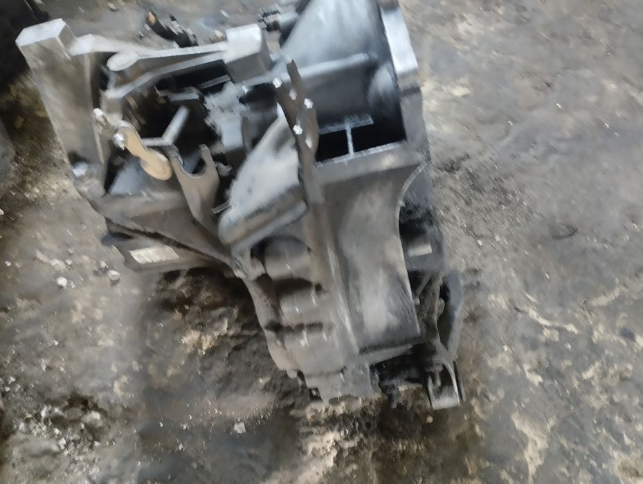 КПП коробка передач Форд Фокус 1.6 tdci 16V 3M5R7F096YF