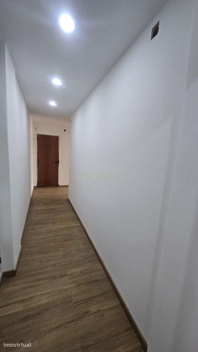 Apartamento T4 para Arrendamento – Bairro do Liceu, Setúbal Totalmente