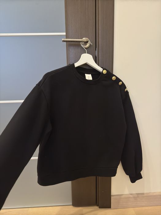 Кофта чорна з золотими ґудзиками hm xs