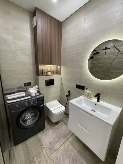 Апартаменти в новобудові для VIP-гостей в центрі.