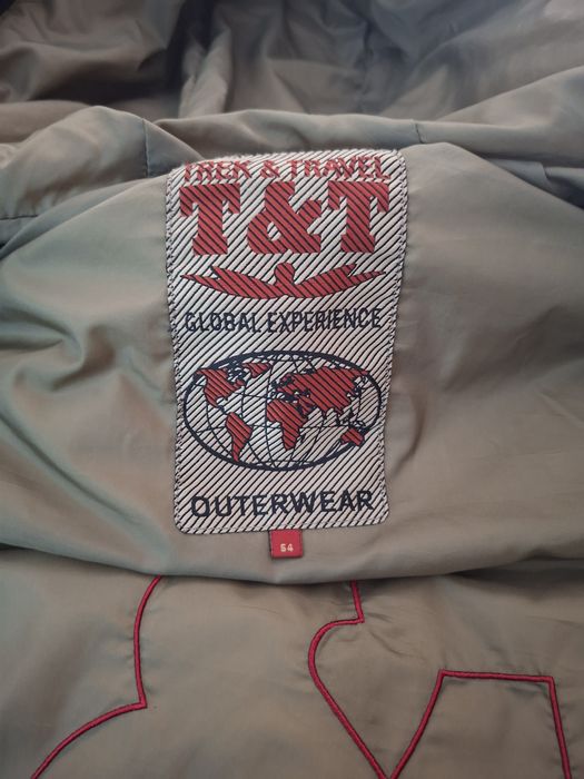 Colete com capuz impermeável