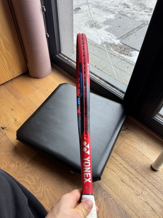 Rakiety tenisowe 2 x Yonex V-core 100