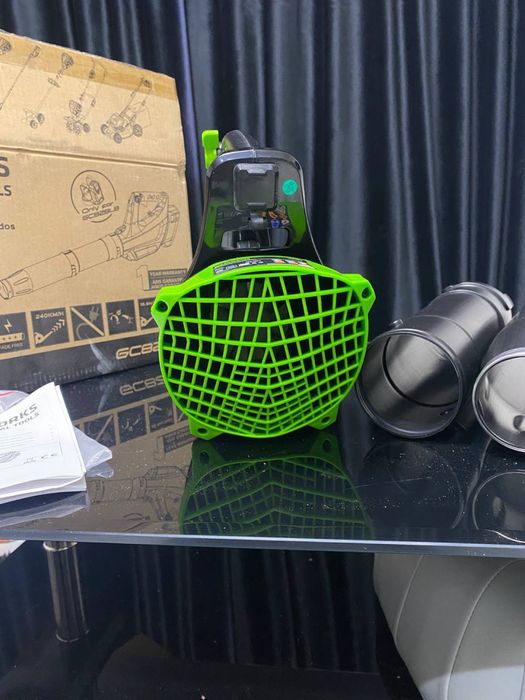 Повітродув вітродув з Німеччини Greenworks GC82BLB
