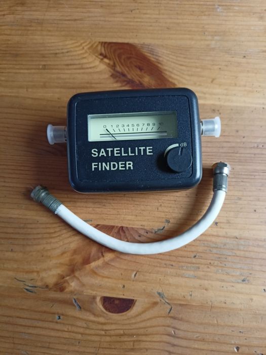 Miernik sygnału satelitarnego