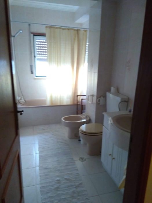 Arrenda-se  quarto perto das Universidades