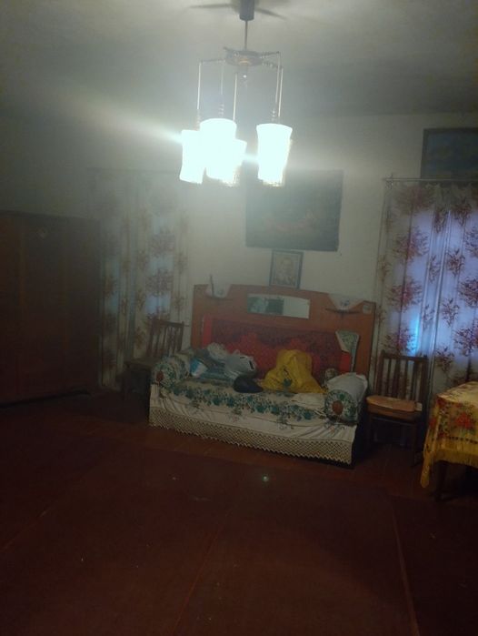Продам будинок 73 м², 40 соток землі, є хлів та погреби є обмін на авто