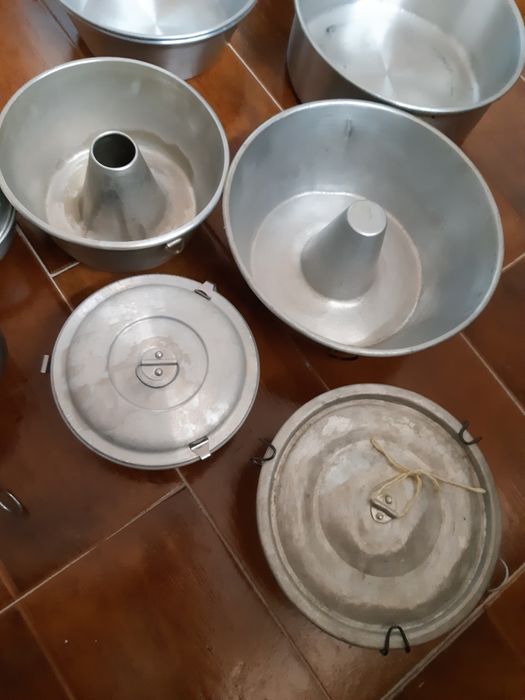 Panela e formas em inox