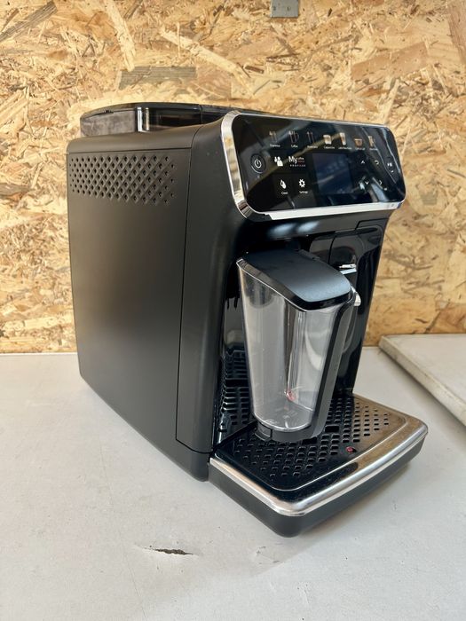 Кавоварка Philips LatteGo EP5441