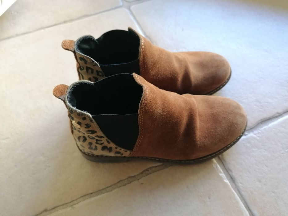 Botas de camurça para menina