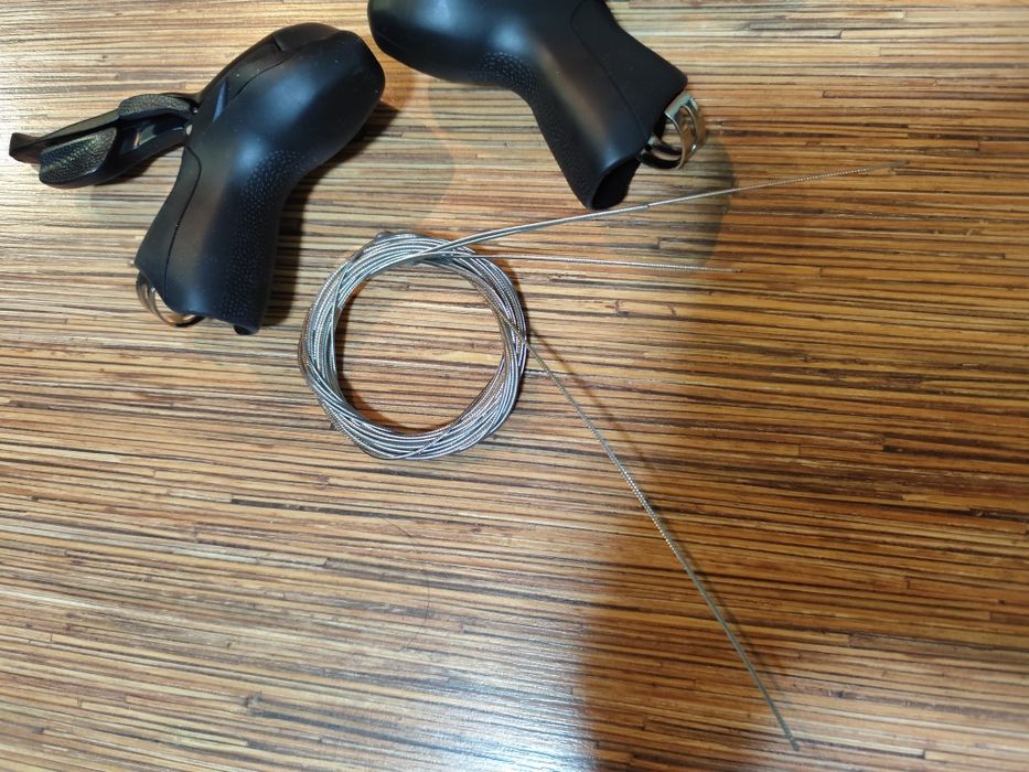 Manetki klamki rowerowe do hamulców i przerzutek