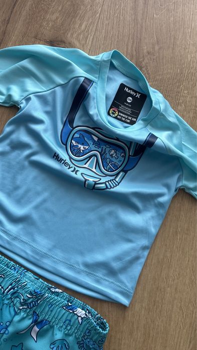 Hurley stroj kapielowy UPF 50+ 74/80 nowy