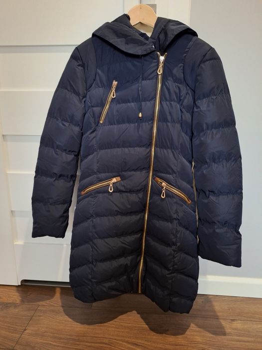 Granatowa kurtka zimowa z zamkami