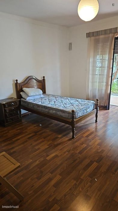 Quarto - localizado em Coimbra