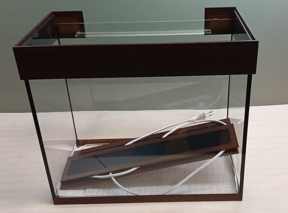 Аквариумы от 25 до 200 литров, есть в наличие и делаем на заказ