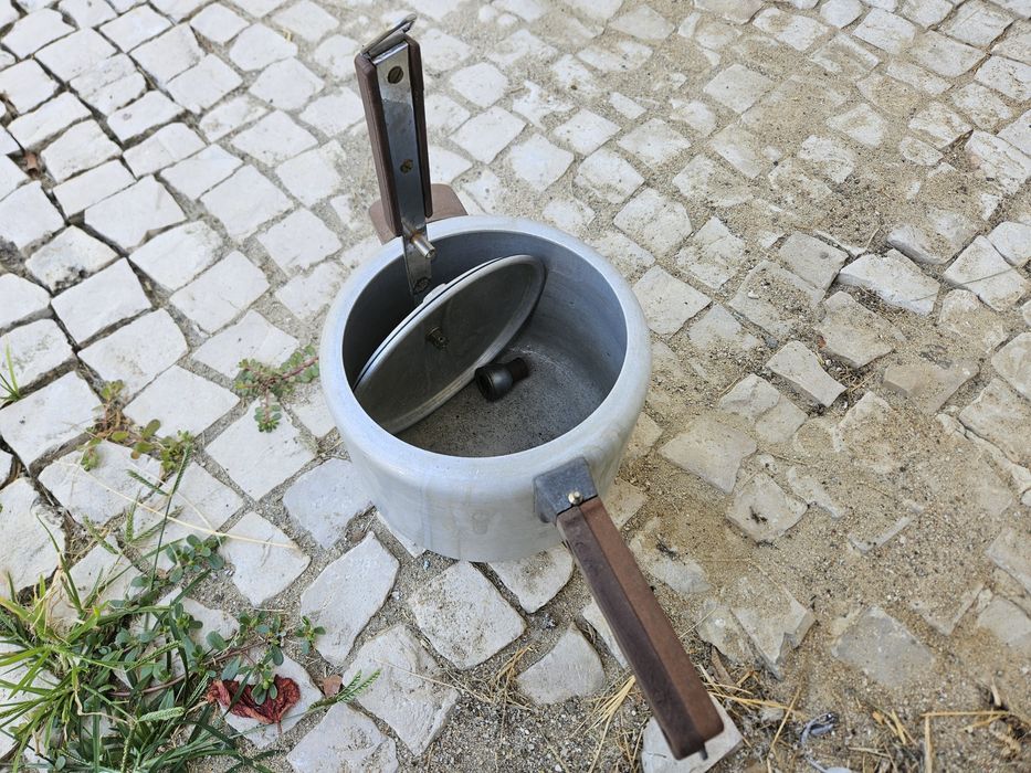 Panela de pressão vintage