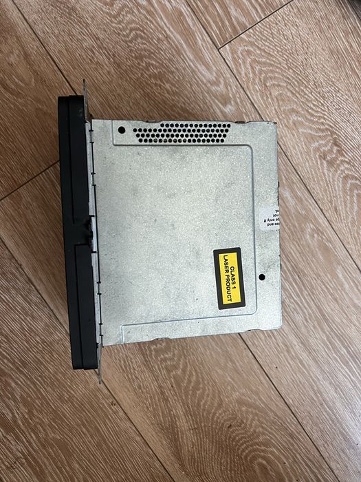 Oryginalne radio VW RCD 300 MP3 Passat B6 Golf V stan bdb