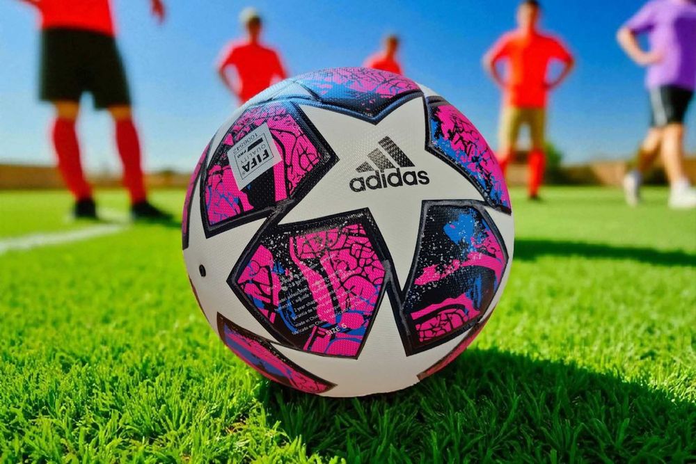 М'яч футбольний Адідас FUSSBALLIEBE EURO 2024, розміри 4 або 5