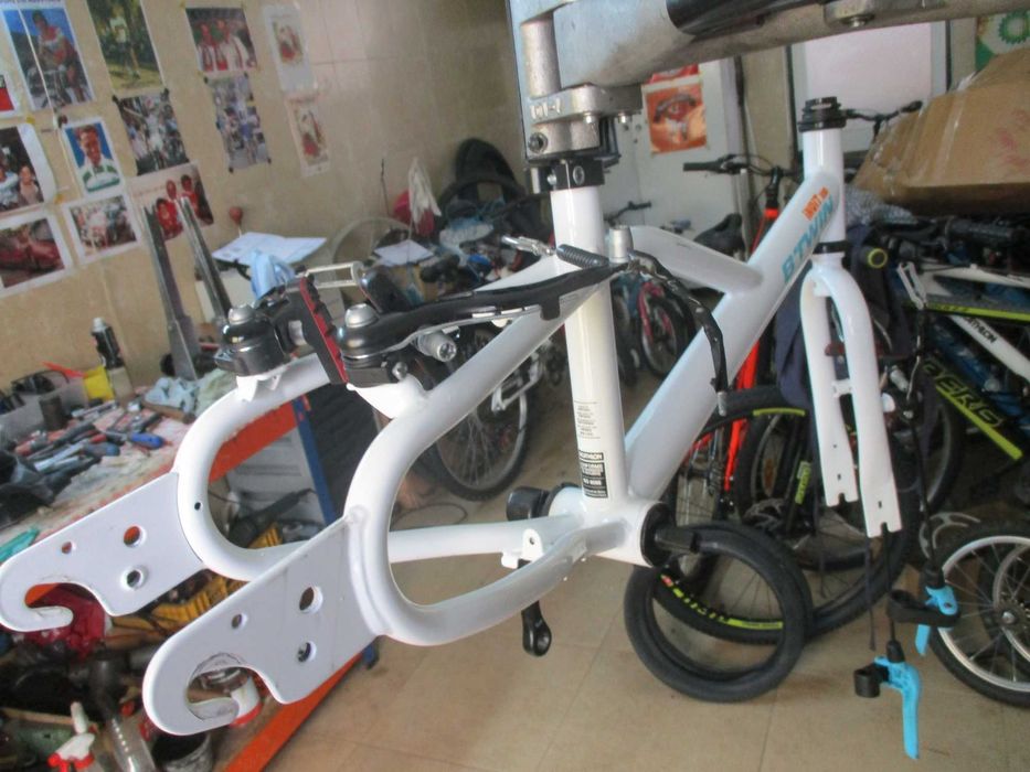 Bicicleta Criança 3-5 anos c/ rodinhas