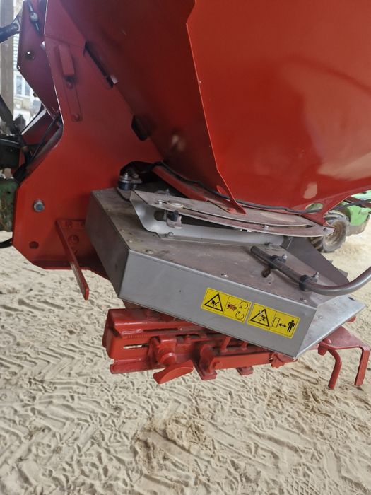 Rozsiewacz nawozu rauch axera