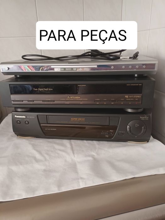 2 VHS e 1 DVD- Para peças