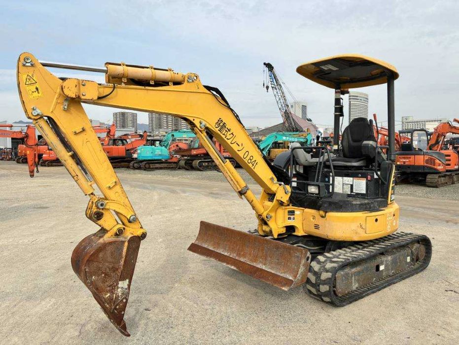 Экскаватор гусеничний Komatsu PC30MR-5