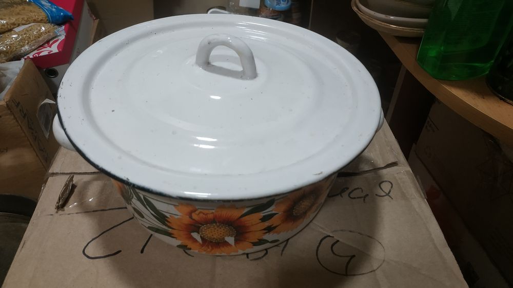 Продам кастрюли разные