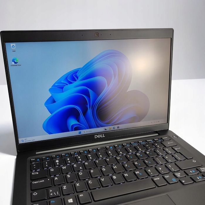 ELEGANCKI ULTRABOOK Dell Latitude 13,3 i5-8250U 8GB 128SSD Win11