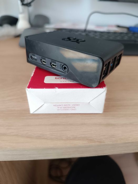 Raspberry Pi® 4 model B -4 GB RAM + Karta micro SD 32GB