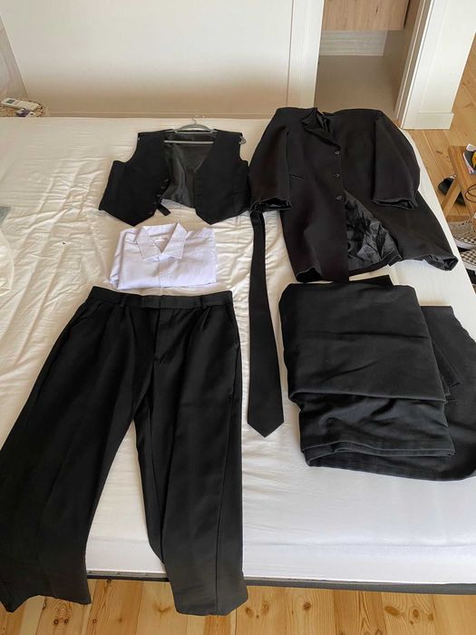 Fato académico praxe. Sapatos tamanho 45. Tamanho fato L.